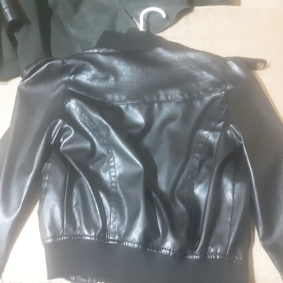 Miley Cyrus Max AZRIA jacket - Picture 2 of 3